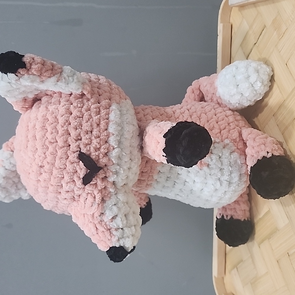 Sleepy Fox - Picture 2 of 4